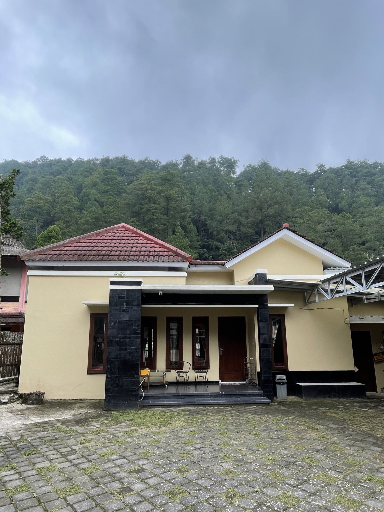 Villa Kartikasari Belakang